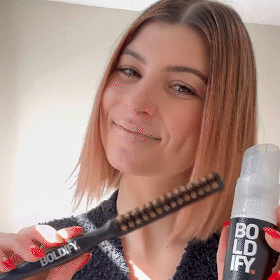 Using Hair Volumizing Powder Boldify